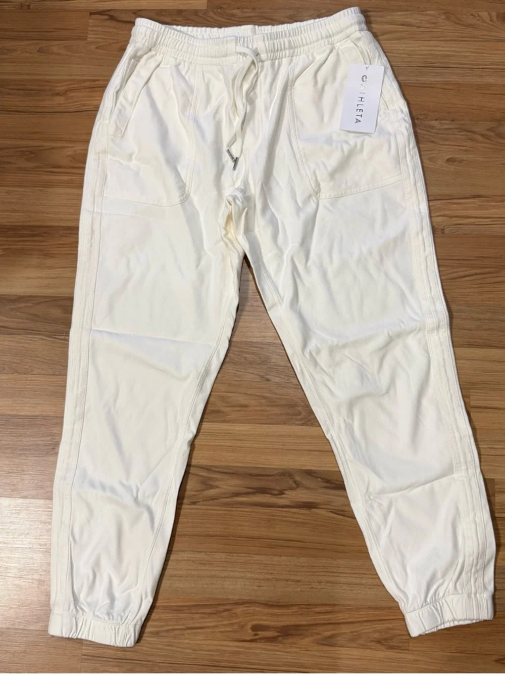 Women’s Athleta Farallon Jogger Size Large TALL In Magnolia White NWT - Picture 1 of 4